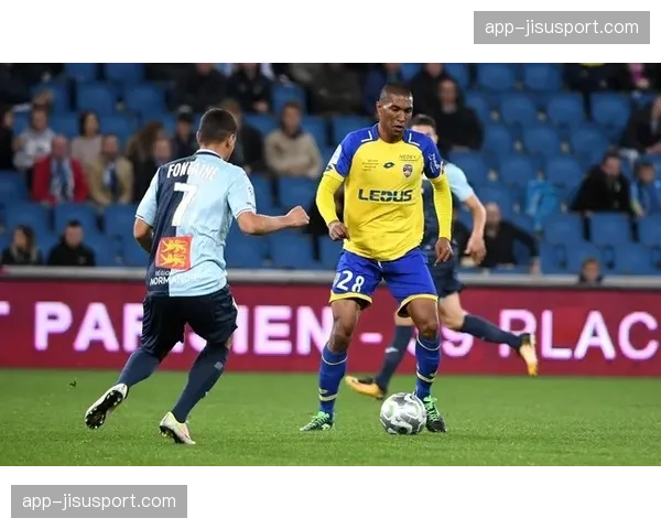 欧塞尔三场比赛仅失1球，防守端表现获媒体赞誉